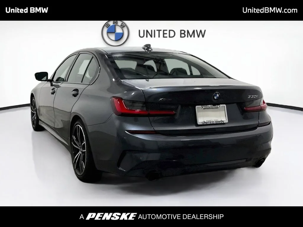 Used 2021 Mineral Grey Metallic BMW 330i xDrive image 7