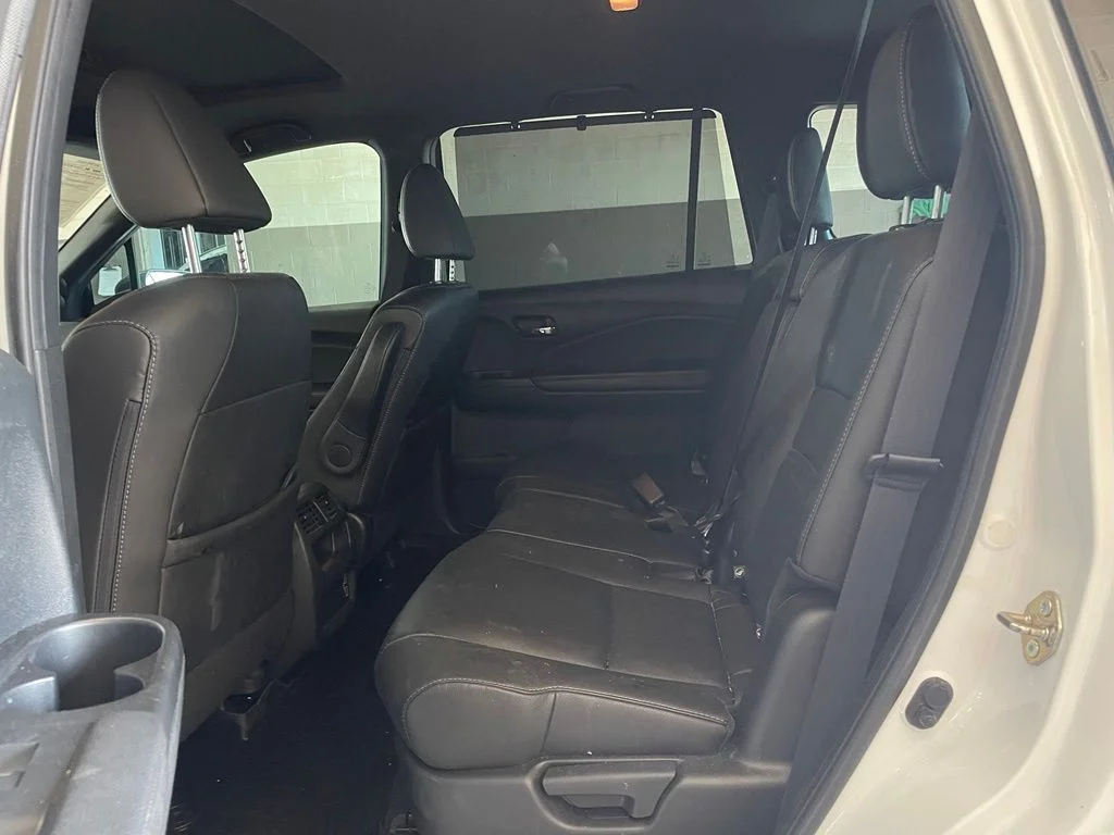 Used 2020 White Honda EX-L image 17
