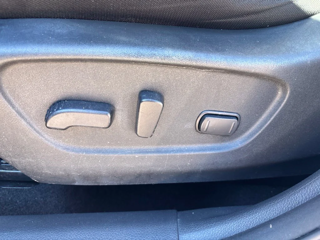 Used 2017 Blue Nissan SV image 19