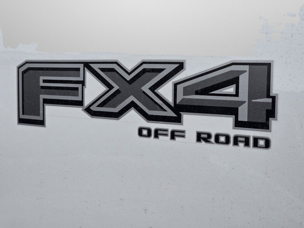 New 2026 Oxford White Ford LARIAT image 31