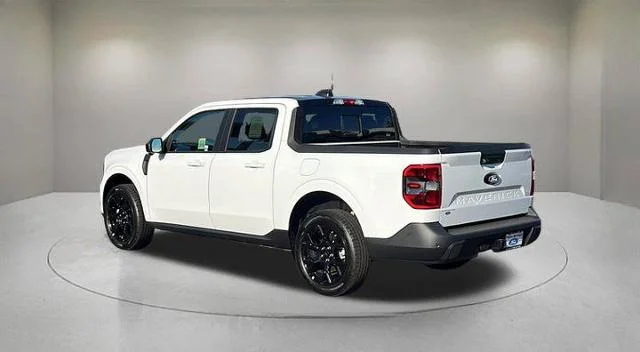 New 2026 Oxford White Ford Lariat® image 28