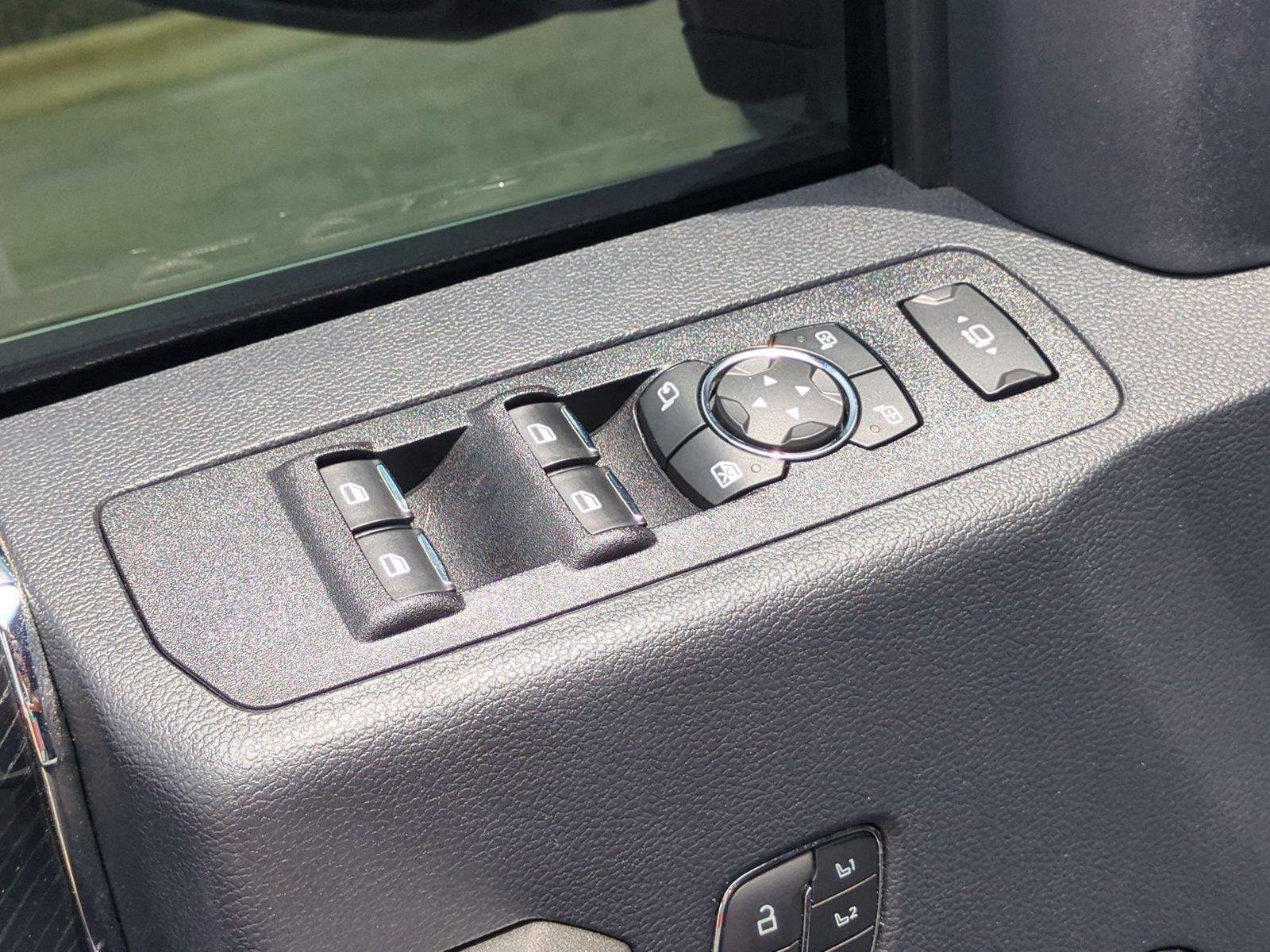 Used 2022 Agate Black Metallic Ford King Ranch image 16