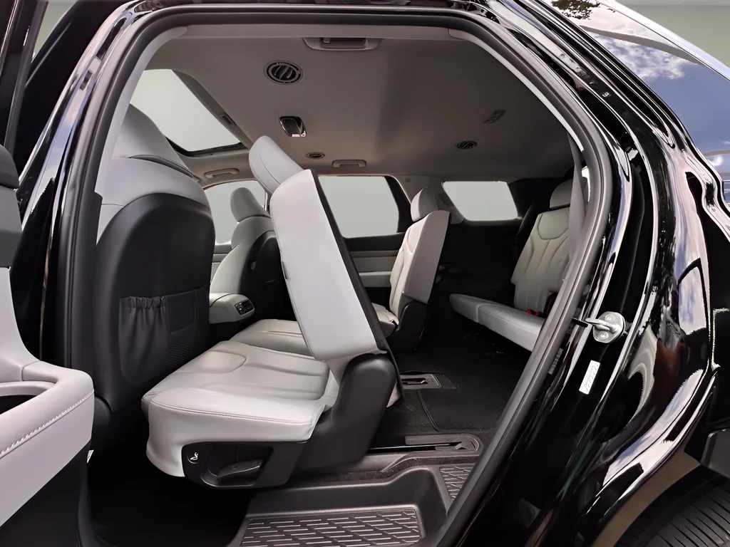 Used 2024 Black Hyundai SEL image 20