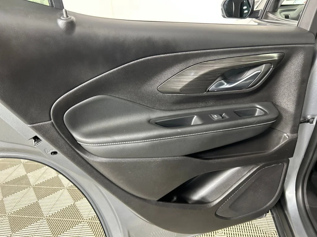 Used 2024 Sterling Metallic GMC SLT image 16
