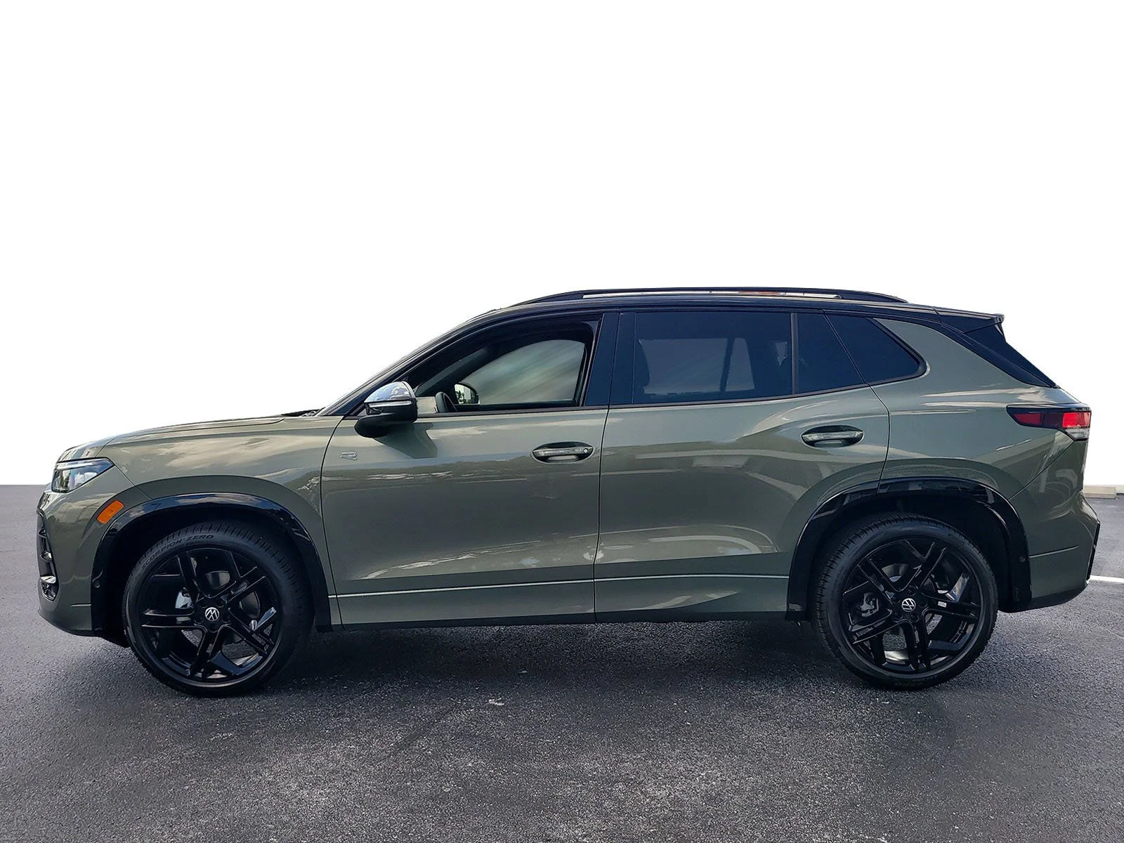 New 2026 Avocado Green  W/Black Roof Volkswagen 2.0T SE R-Line Black image 5