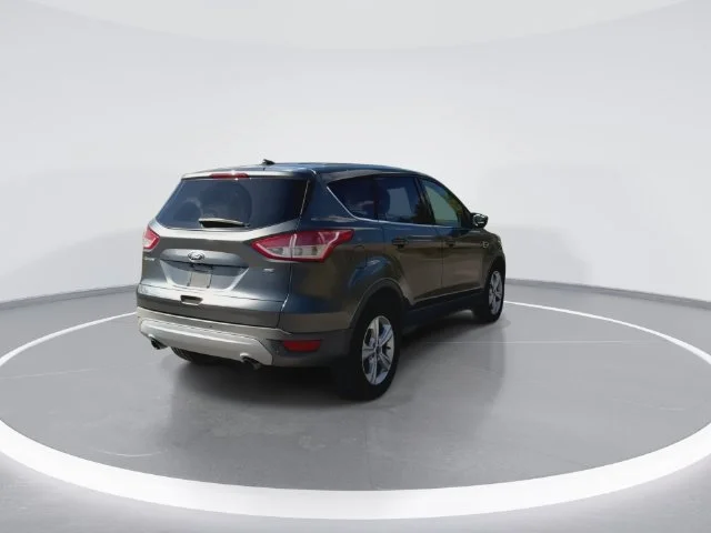 Used 2015  Ford SE image 10