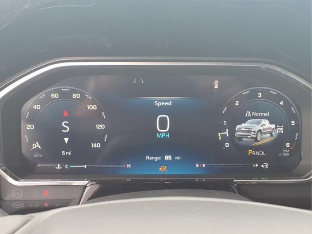 New 2026 Summit White Chevrolet LT image 10