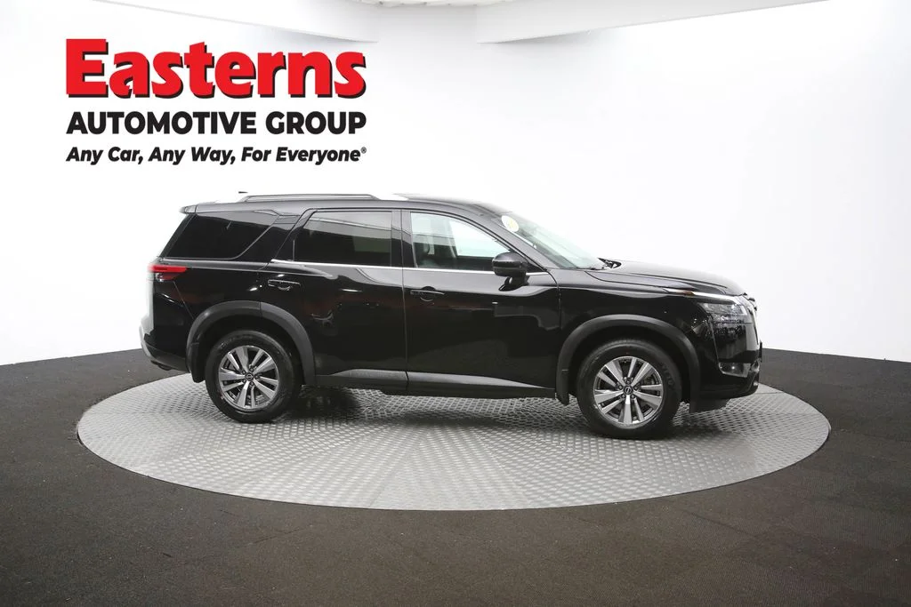 Used 2022 Black Nissan SL image 48