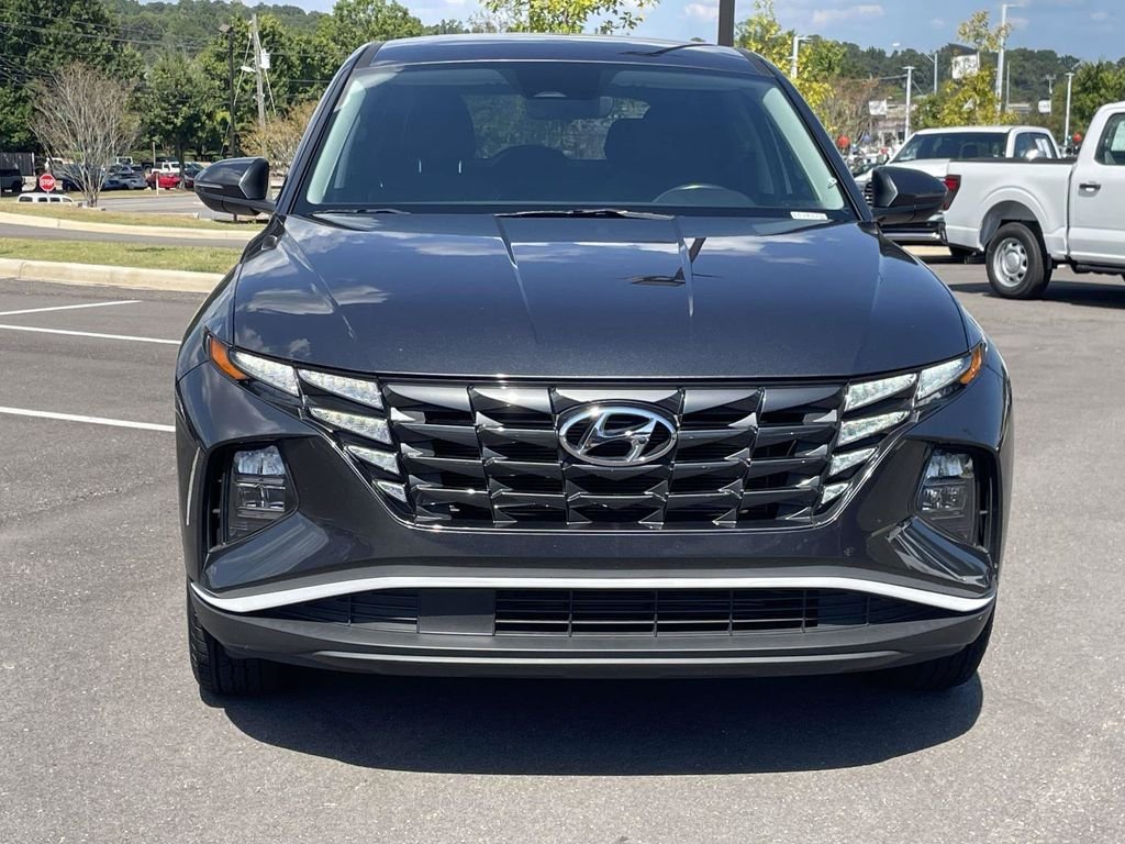 Used 2022 Gray Hyundai SE image 8