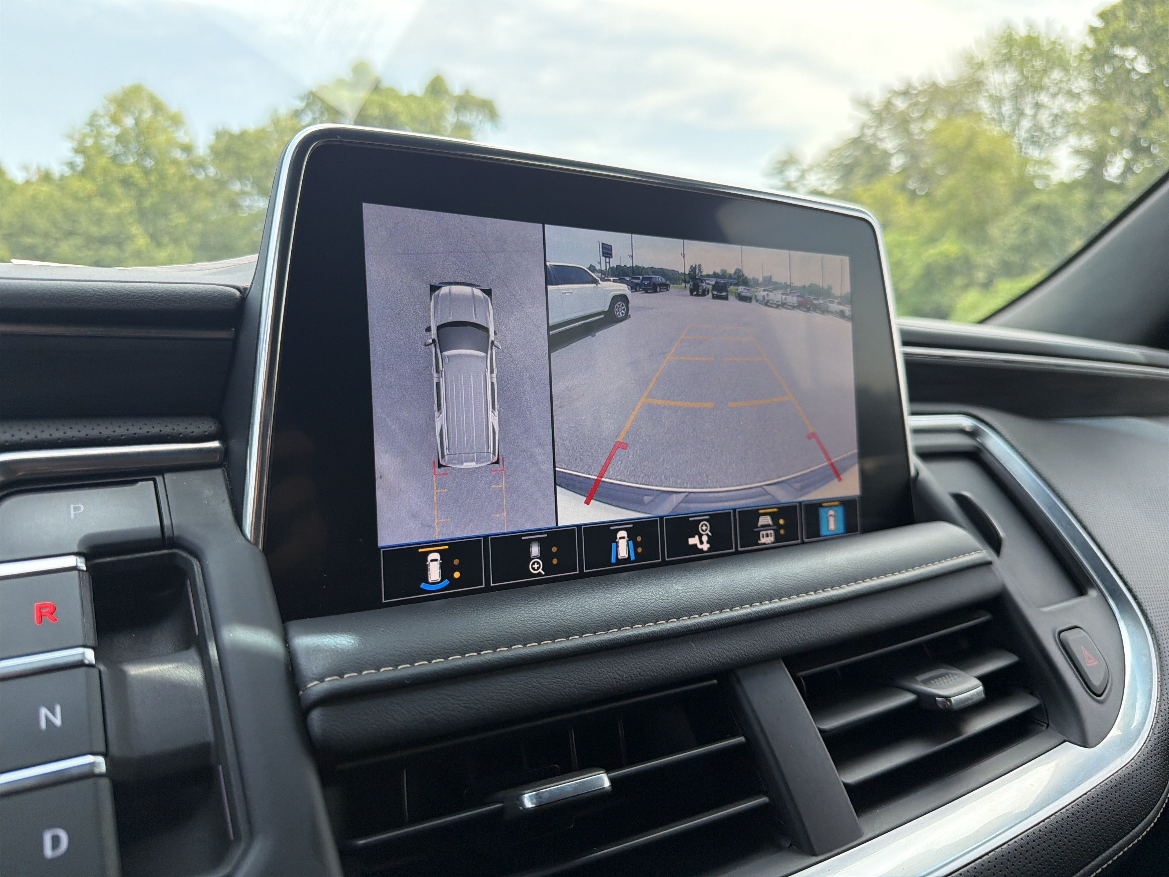 2021 GMC Yukon XL SLT - Photo 25