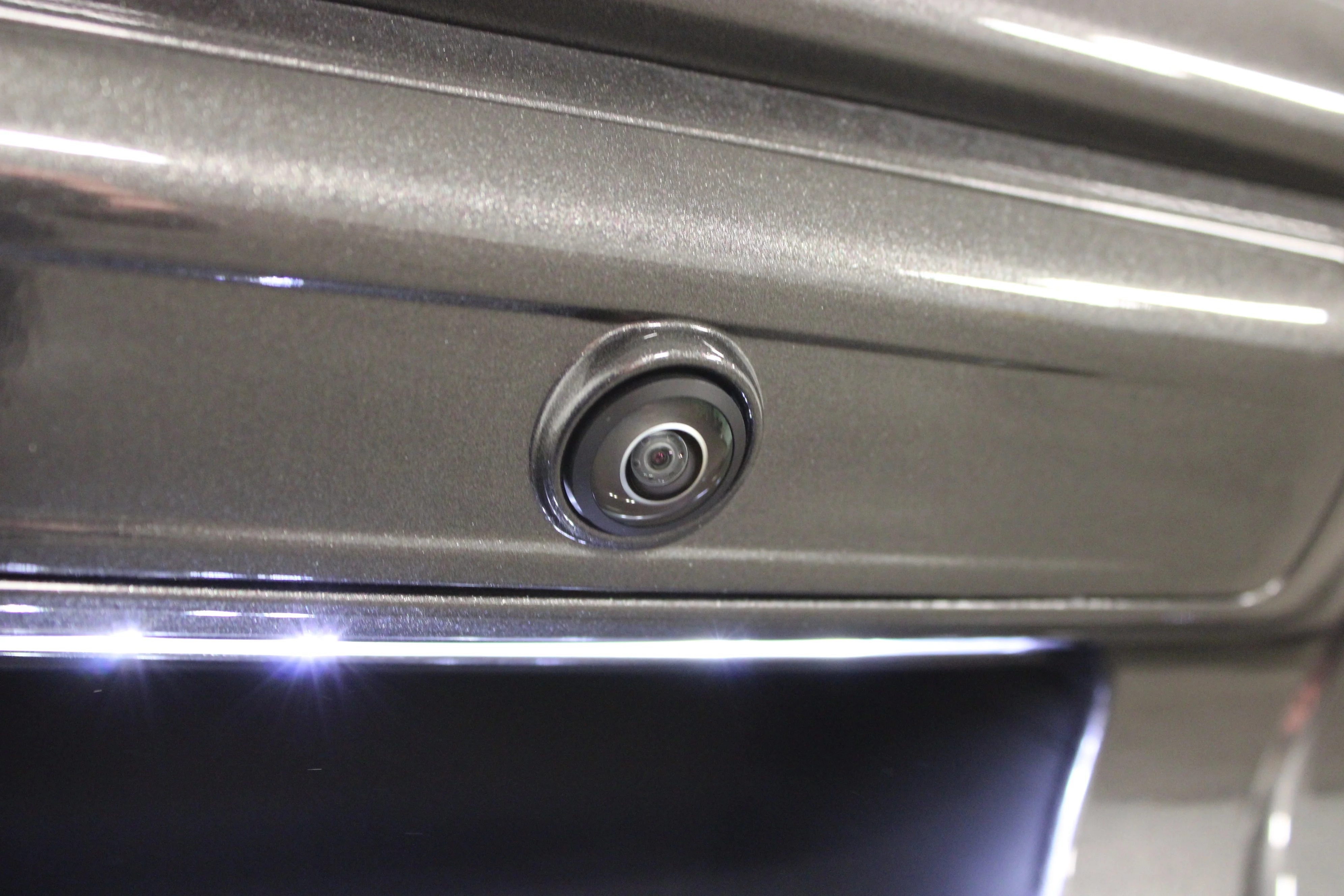 New 2026 Granite Crystal Metallic Clear-Coat Exterior Paint RAM Laramie image 13