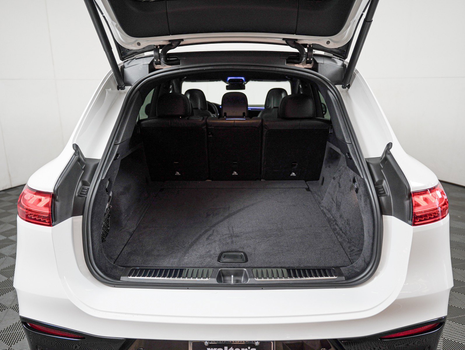 New 2026 Polar White Mercedes-Benz EQS 400 image 6