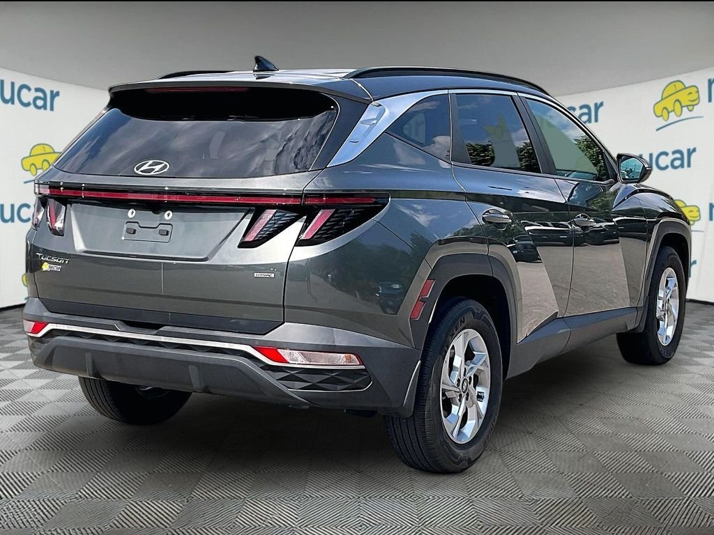 Used 2023 Amazon Gray Hyundai SEL image 6