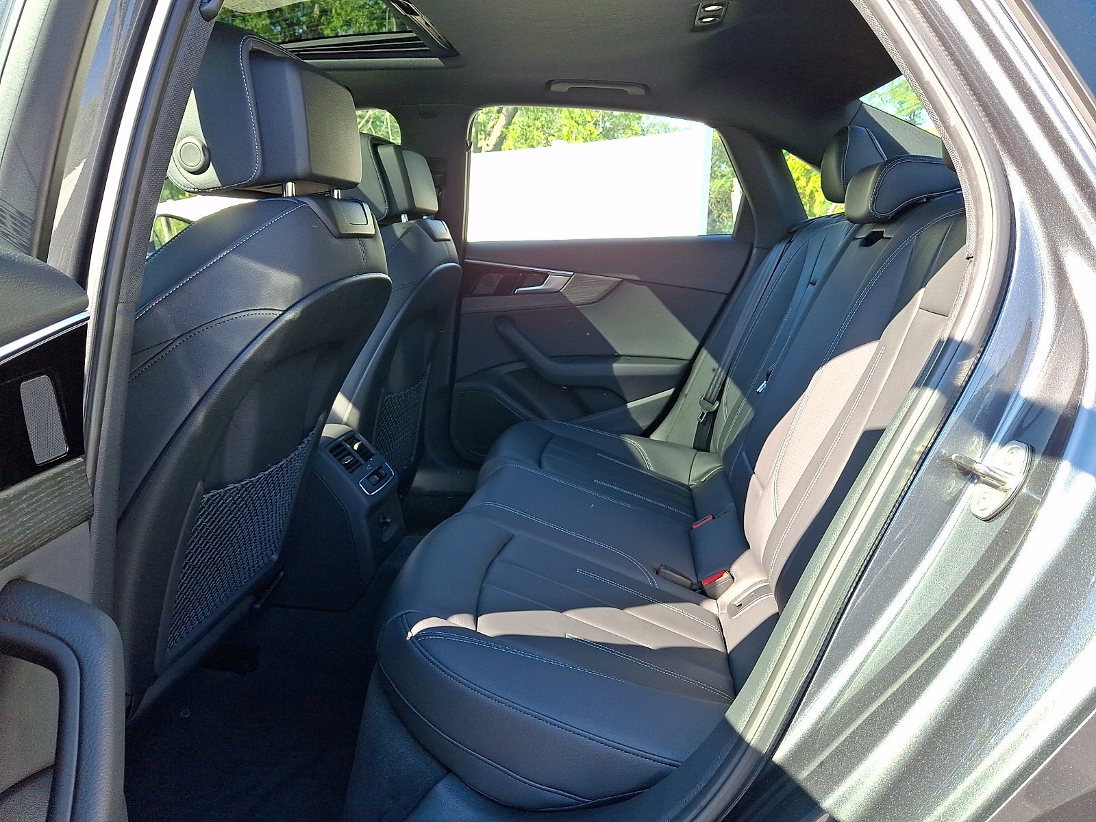 Used 2024 Daytona Gray Pearl Effect   6Y6y Audi S line Premium image 10