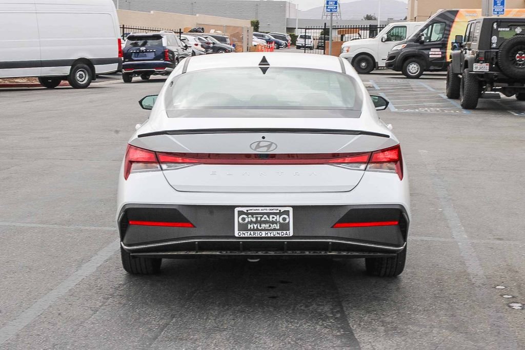 Certified Used 2025 White Hyundai SEL Sport image 10