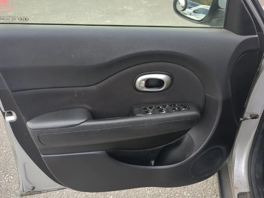 Used 2019 Silver Kia Base image 13