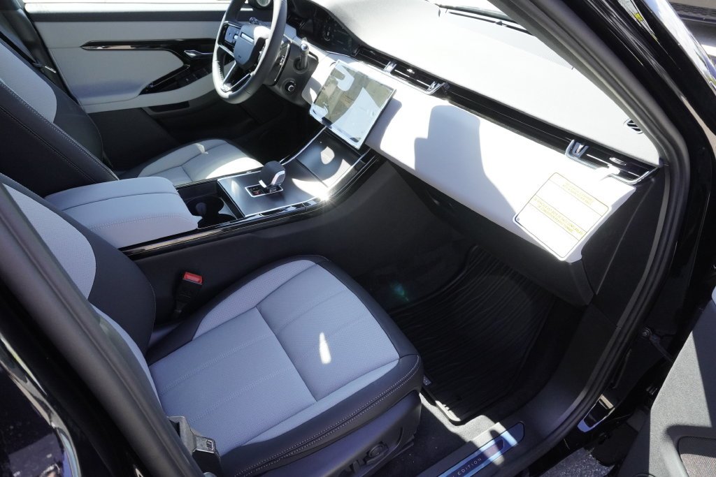 New 2026 Santorini Black Land Rover Hoxton Edition image 22