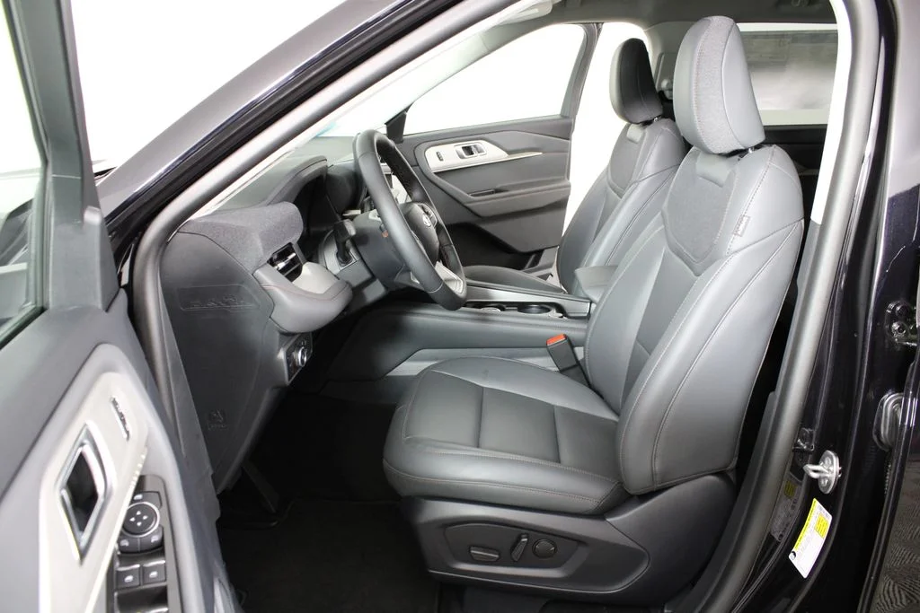 New 2026 Agate Black Metallic Ford Active image 23