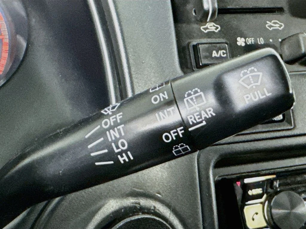 Used 1997  Toyota Base image 13