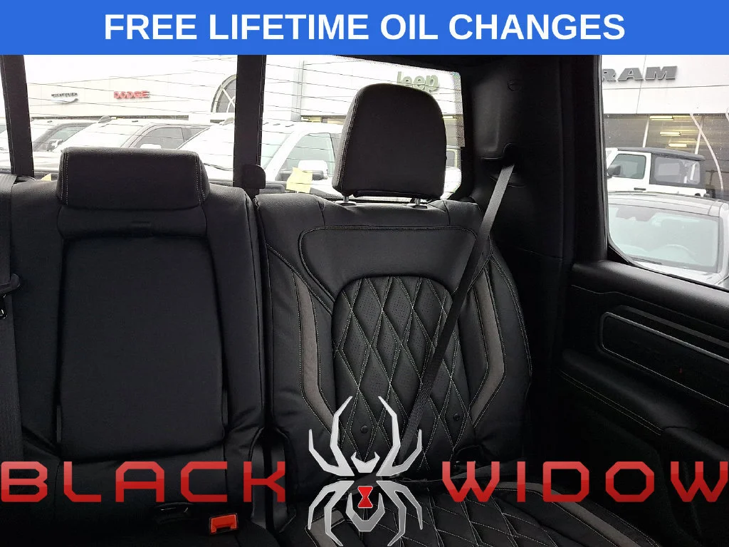New 2026 Diamond Black Crystal Pearl-Coat Exterior Paint RAM Big Horn image 15