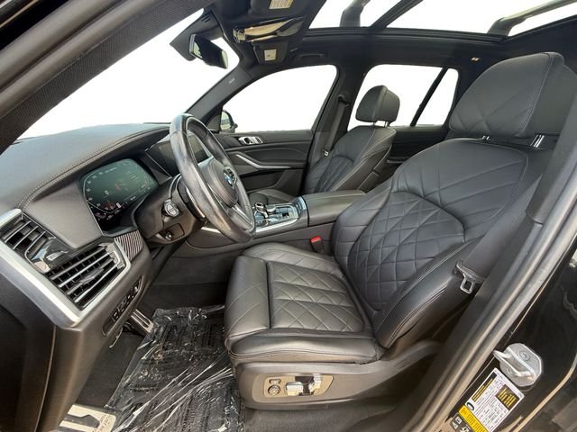 Used 2023 Black BMW M50i image 10