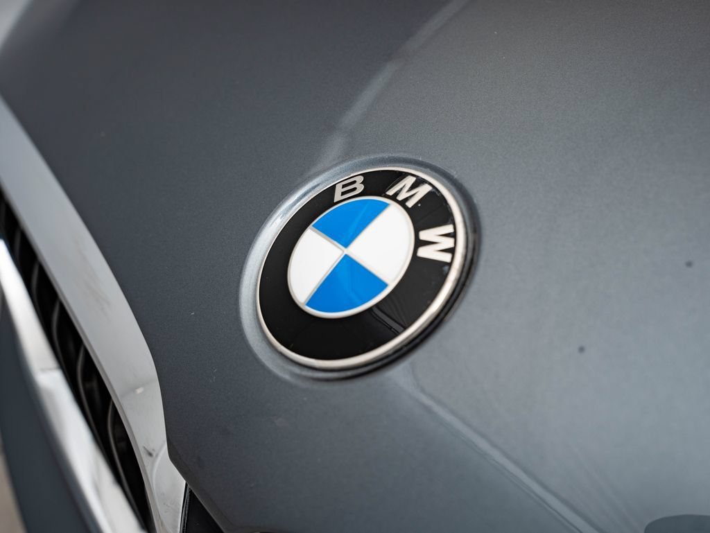 Used 2019 Bluestone Metallic BMW 540i xDrive image 3