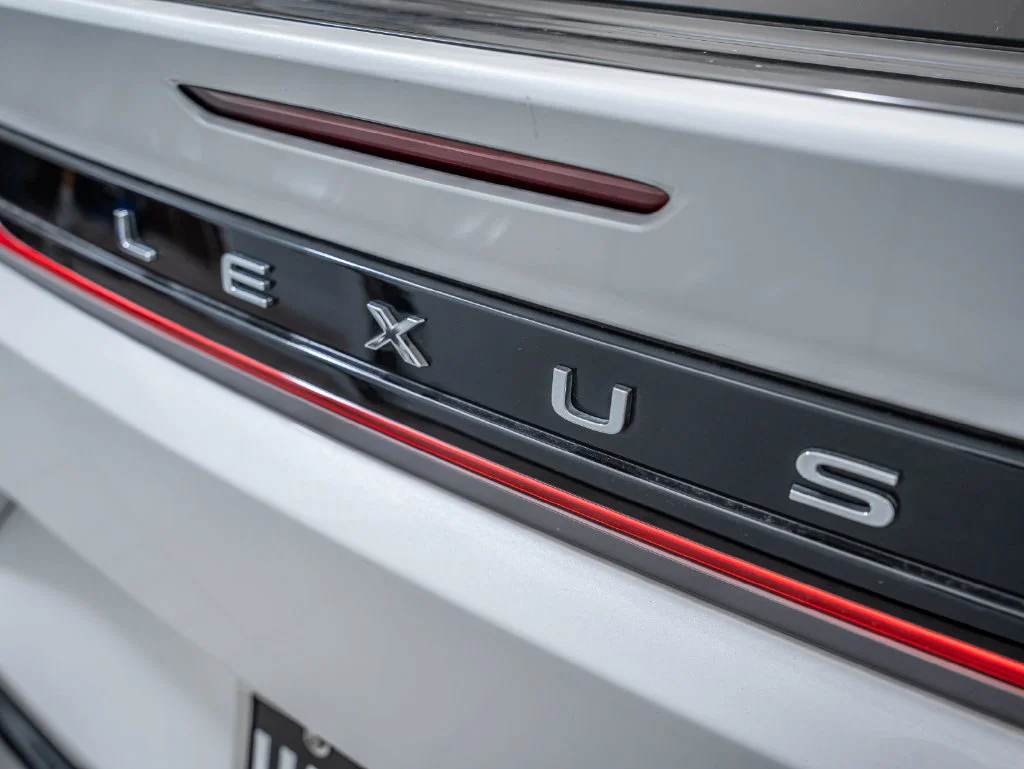 Used 2023 EMINENT WHITE PEARL Lexus 450e Luxury image 17