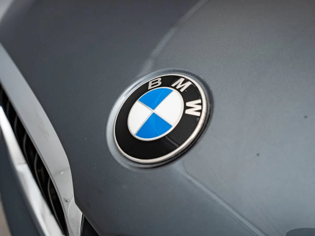 Used 2019 Bluestone Metallic BMW 540i xDrive image 3
