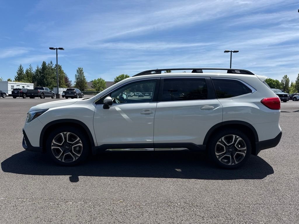 Used 2023 Crystal White Pearl Subaru Limited image 4