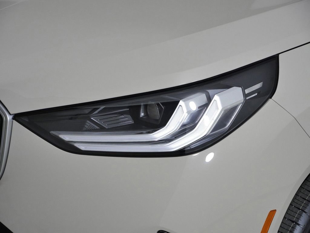 Used 2026 Dune Grey Metallic BMW 30 xDrive image 4