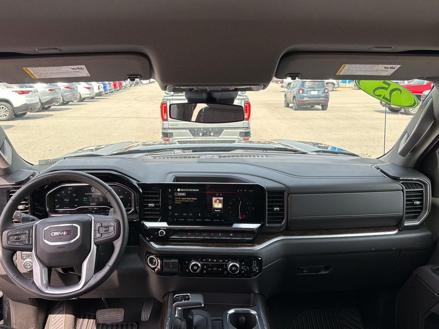 Used 2025 Onyx Black GMC Elevation image 3