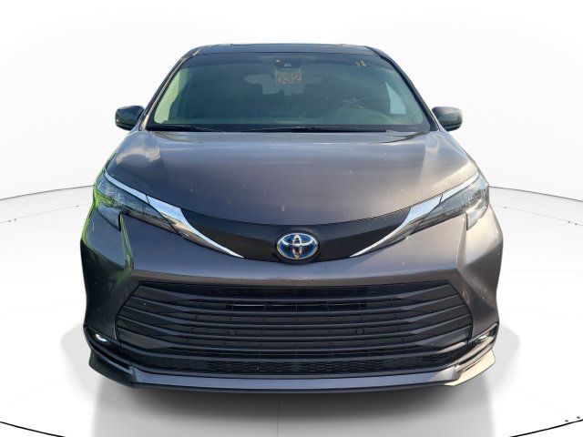 Used 2025 Gray Toyota XLE image 1