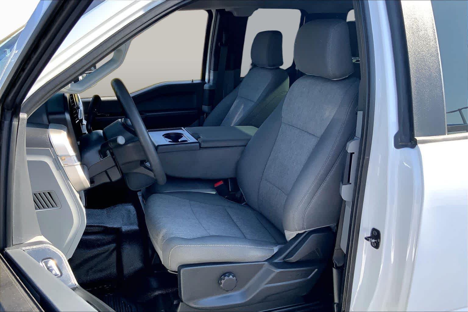 Used 2025 White Ford XL image 8