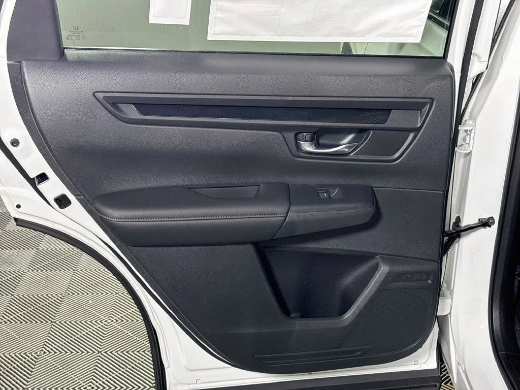 New 2027 Platinum White Pearl Honda LX image 18
