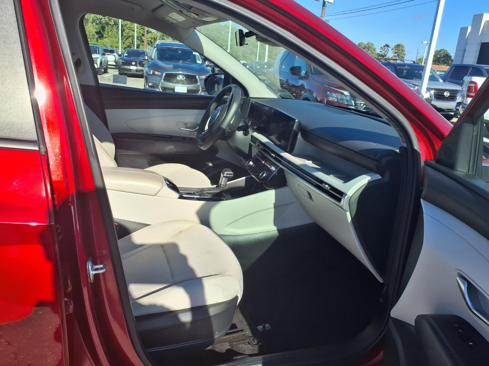 Used 2025 Ultimate Red Hyundai SEL image 12