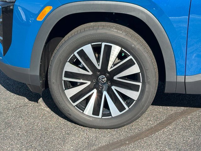 New 2027 Mountain Lake Blue Metallic Volkswagen SE w/Technology image 7