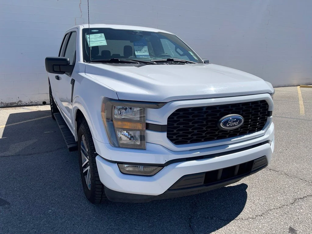 Used 2023 White Ford XL image 9