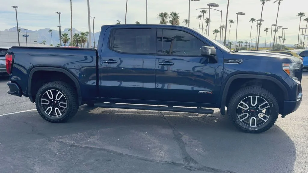 Used 2020 Blue GMC AT4 image 3