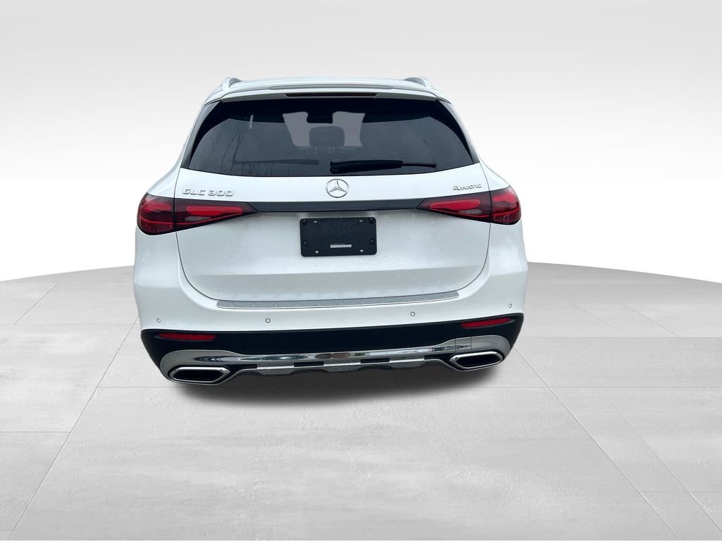 Used 2026 White Mercedes-Benz GLC 300 image 4