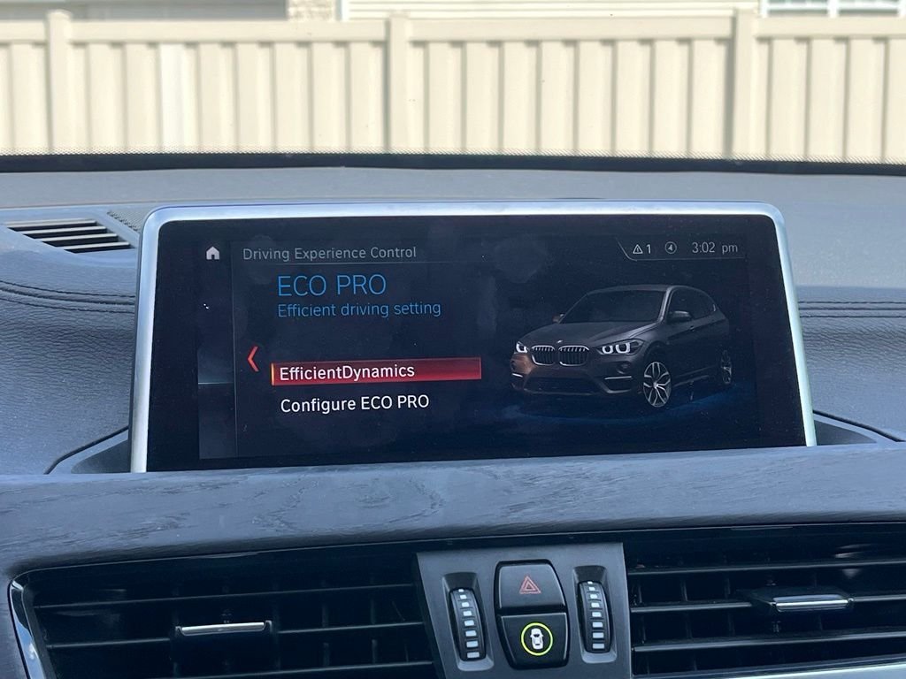 Used 2020 Beige BMW xDrive28i image 40