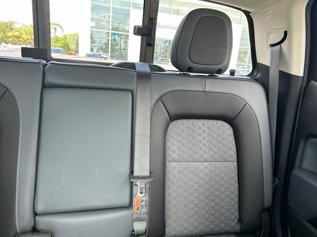 Used 2018 White Chevrolet Z71 image 14