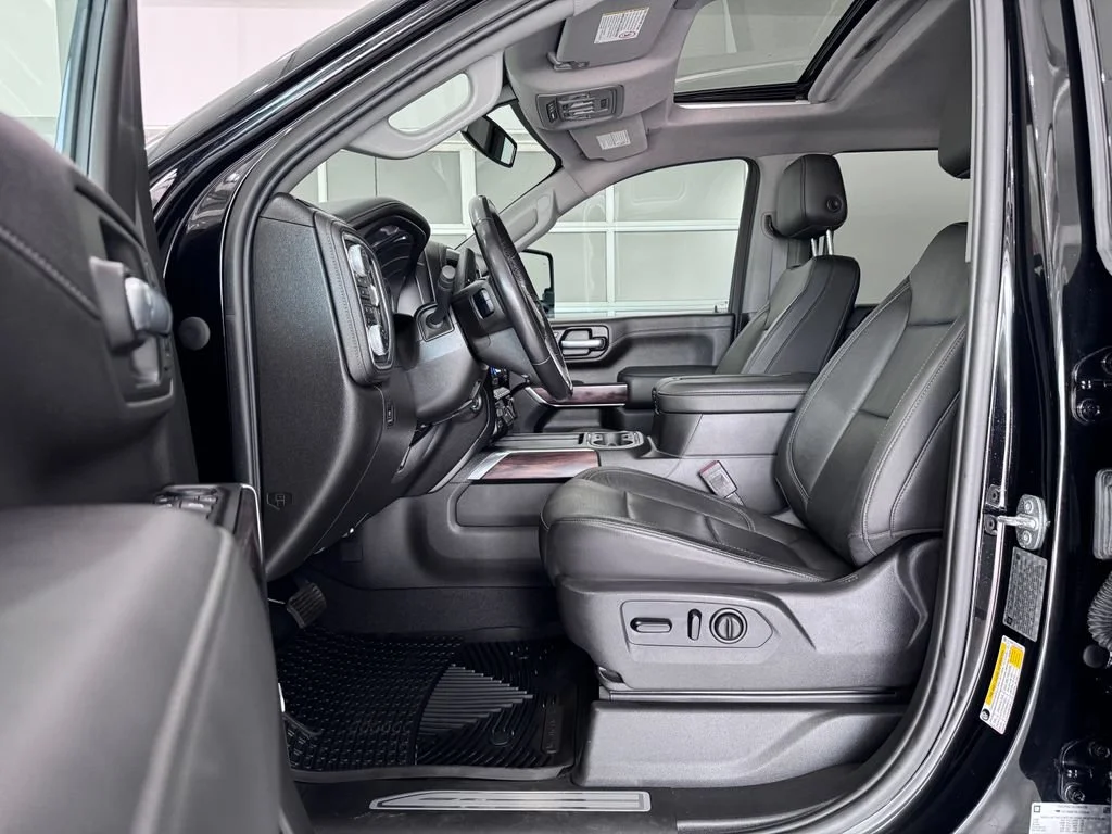 Certified Used 2020 ONYX BLACK GMC SLT image 11