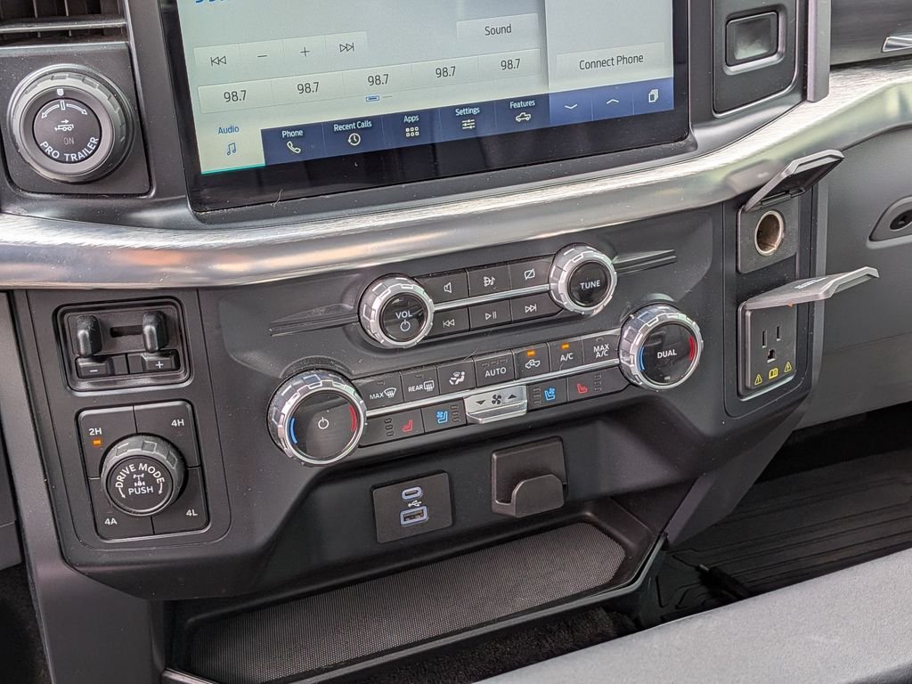 Used 2022 White Ford Lariat image 15