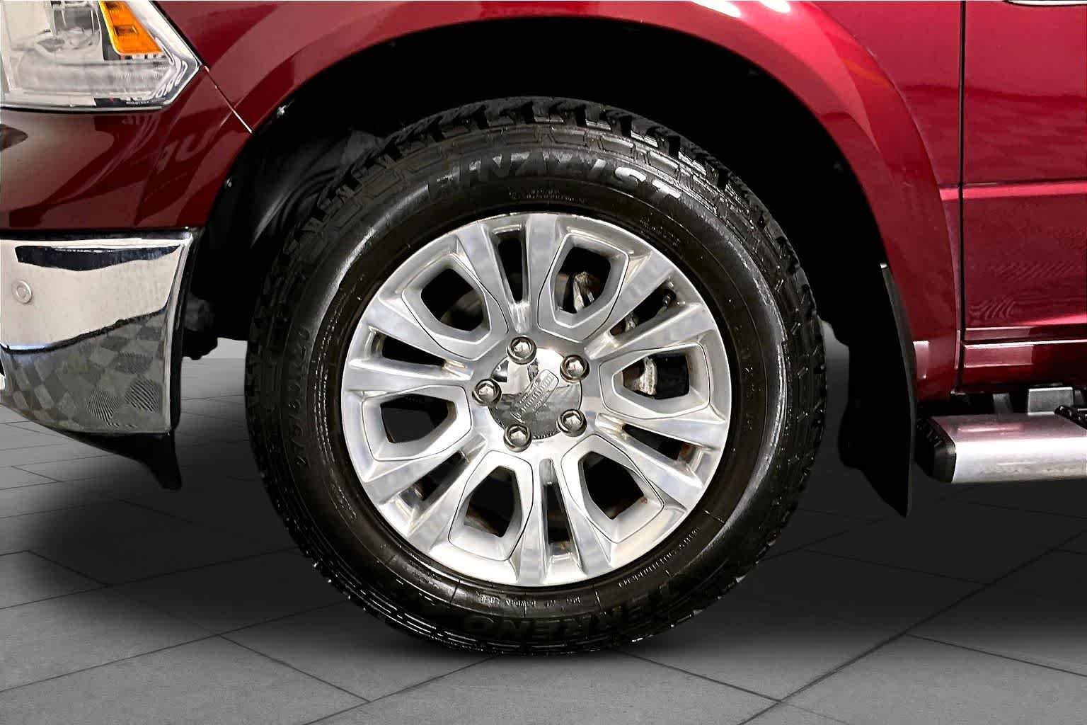 Used 2018 Delmonico Red Pearlcoat Ram Longhorn image 11