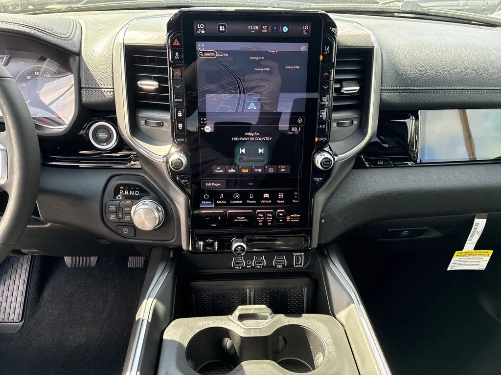 New 2026 Diamond Black Crystal Pearl-Coat Exterior Paint RAM Laramie image 24