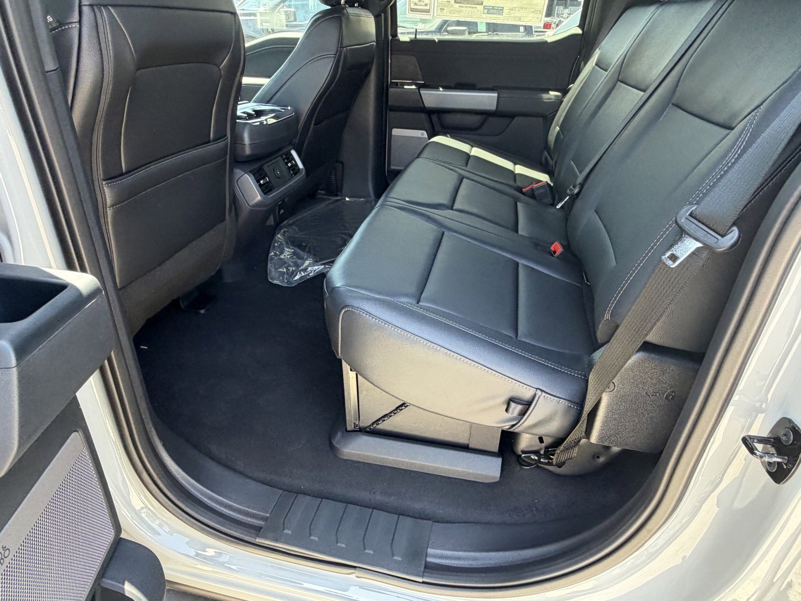 New 2026 Avalanche Ford XLT image 17