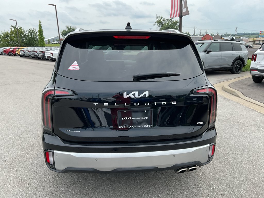 Certified Used 2024 Ebony Black Kia SX image 9