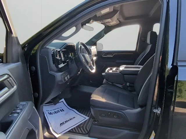 Used 2022 Black Chevrolet LT image 12