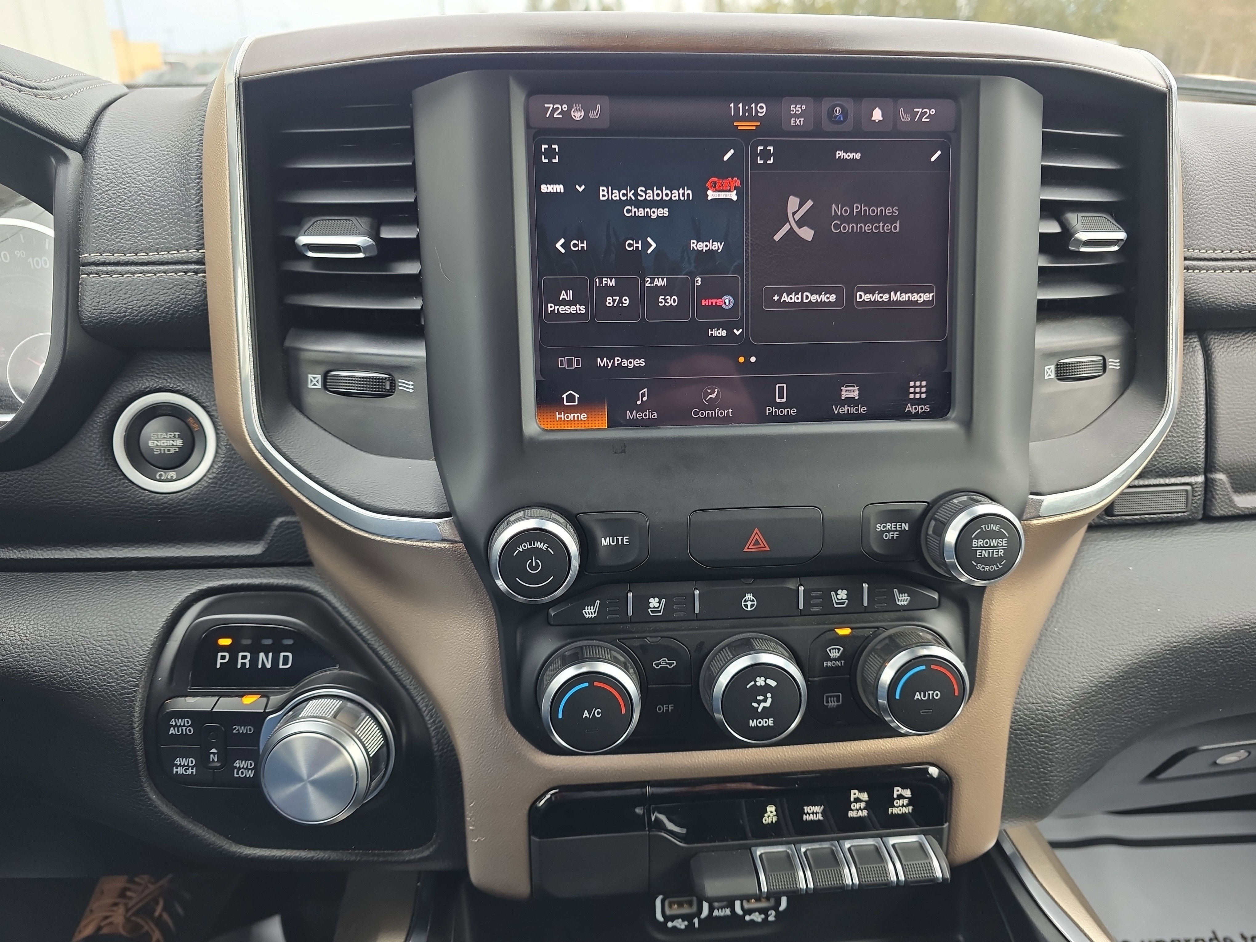 Used 2022 Granite Crystal Metallic Clearcoat Ram Laramie image 14