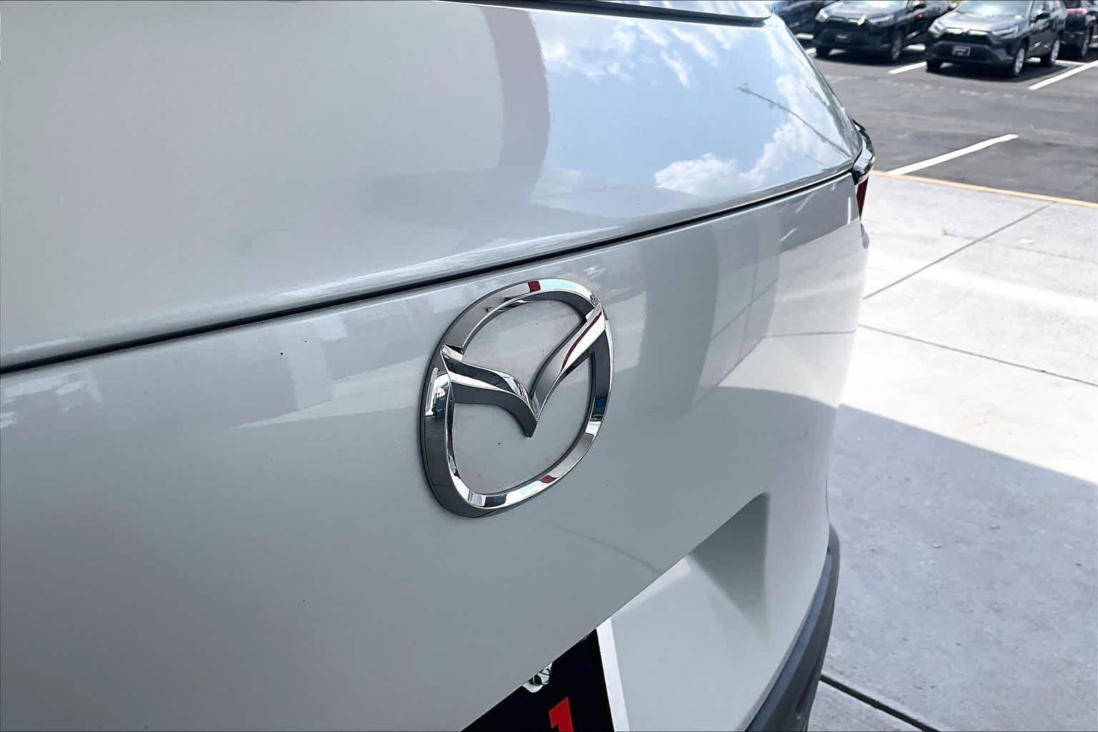 Used 2026 Wind Chill Pearl Mazda 2.5 S Preferred image 31